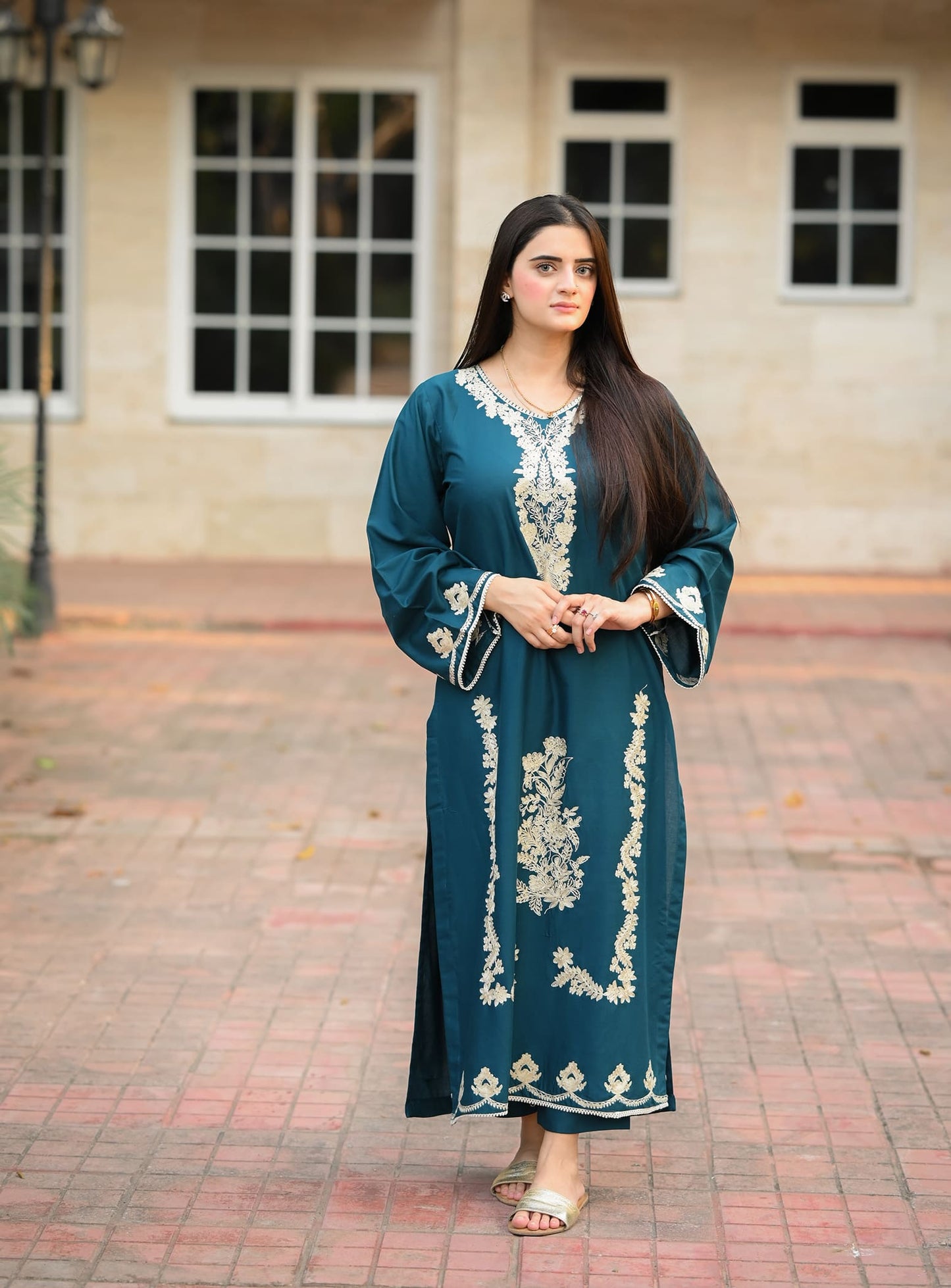 Elsa Embroidery 2Pc